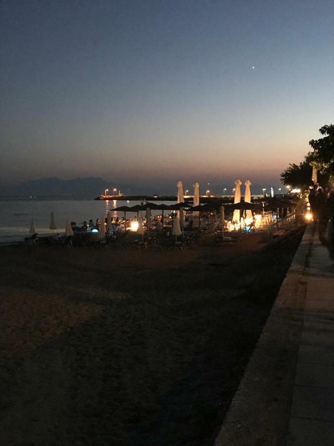 Ferienhaus "Arizones", Nea Kallikratia, Chalkidiki Nea Kallikrateia Eksteriør billede