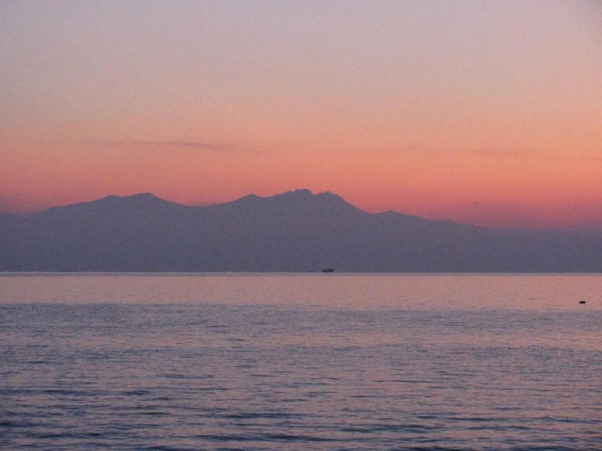 Ferienhaus "Arizones", Nea Kallikratia, Chalkidiki Nea Kallikrateia Eksteriør billede